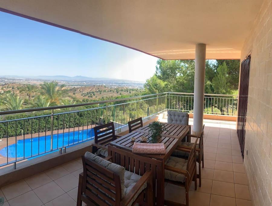 Villa Gloria Los Lopez Екстер'єр фото